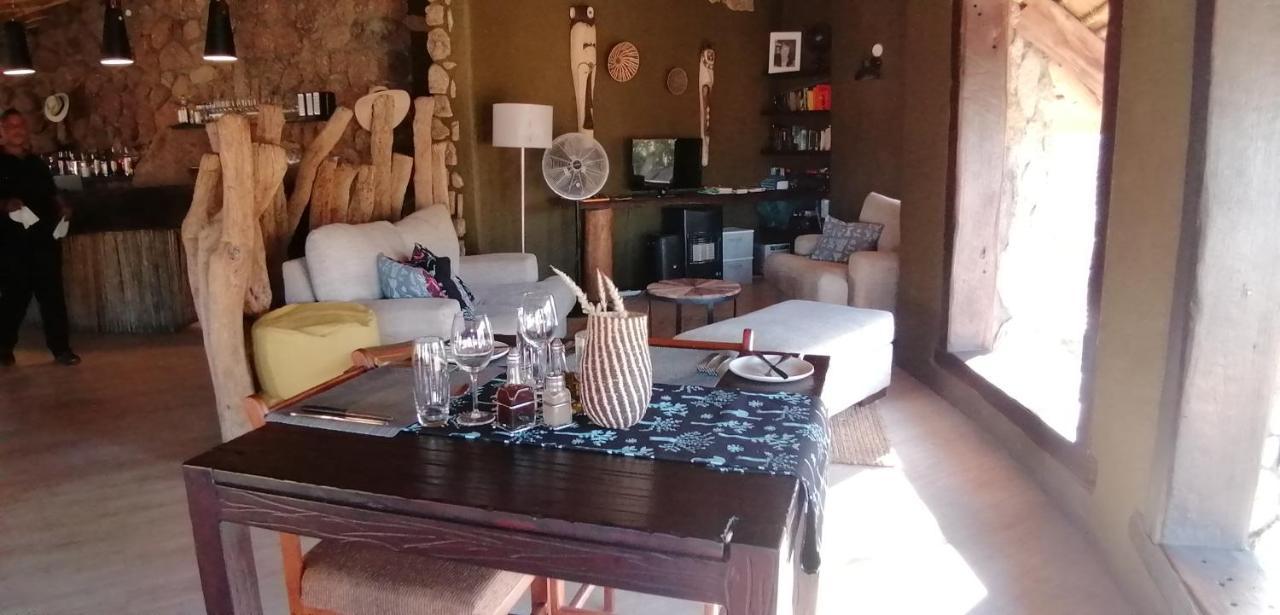 Ondudu Safari Lodge 奥马鲁鲁 外观 照片