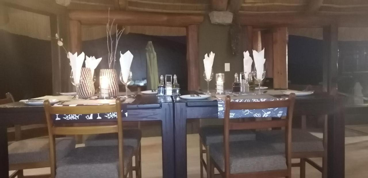 Ondudu Safari Lodge 奥马鲁鲁 外观 照片