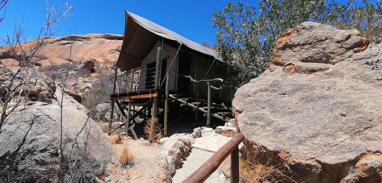 Ondudu Safari Lodge 奥马鲁鲁 外观 照片
