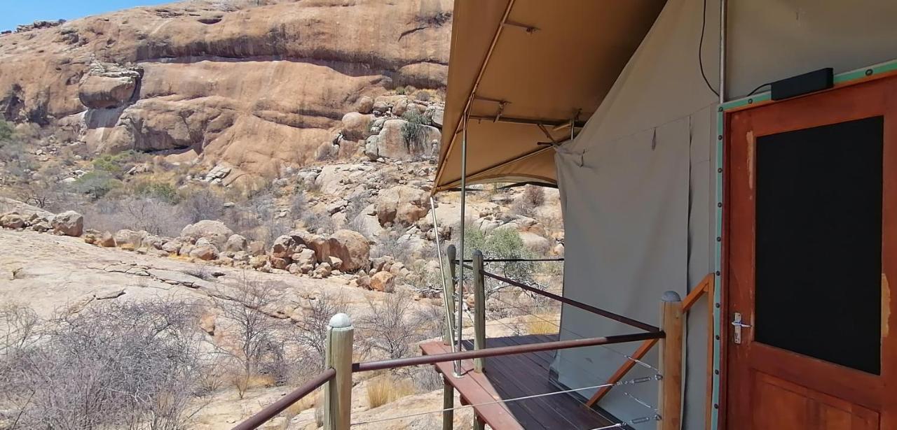 Ondudu Safari Lodge 奥马鲁鲁 外观 照片