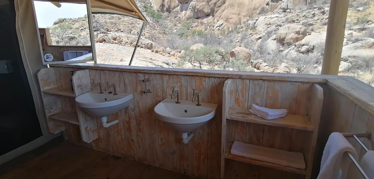 Ondudu Safari Lodge 奥马鲁鲁 外观 照片