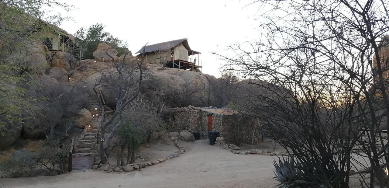 Ondudu Safari Lodge 奥马鲁鲁 外观 照片