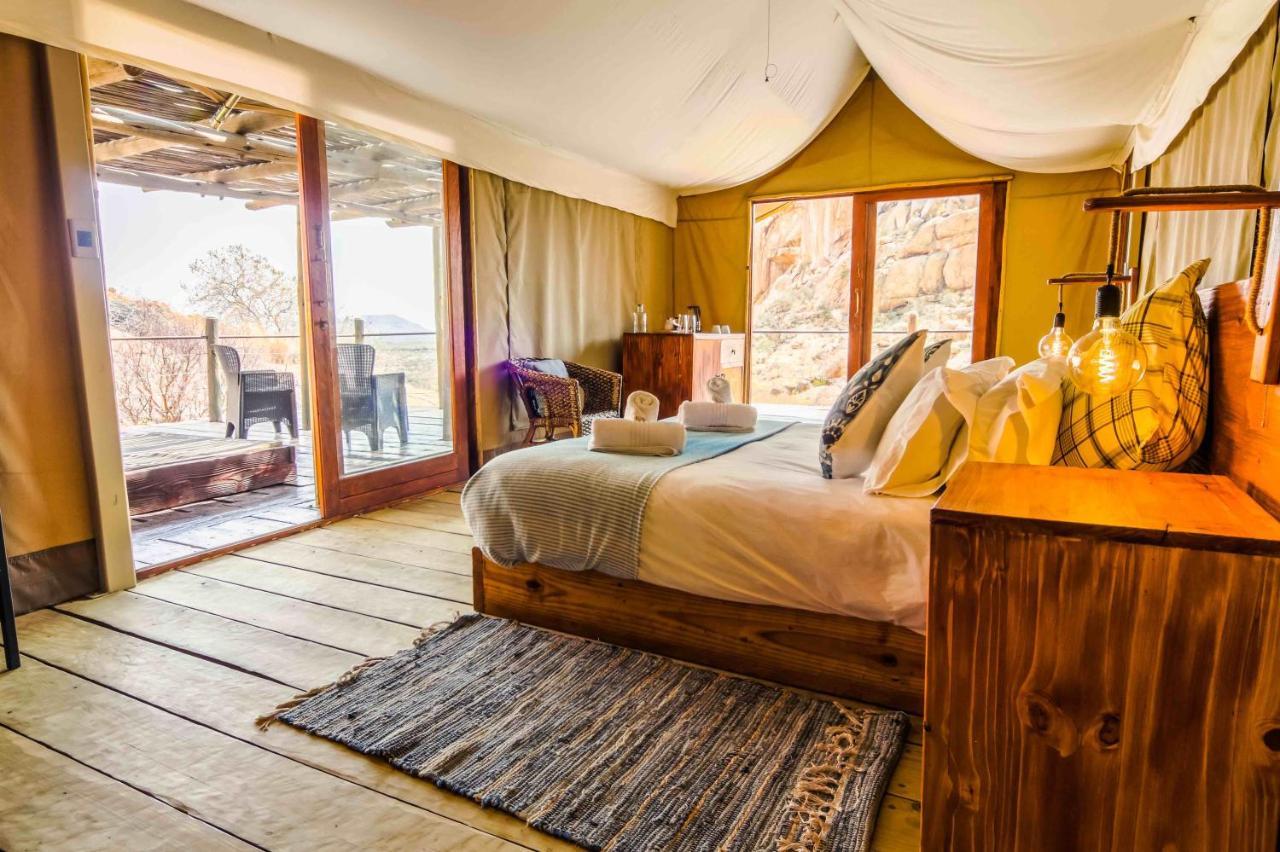 Ondudu Safari Lodge 奥马鲁鲁 外观 照片