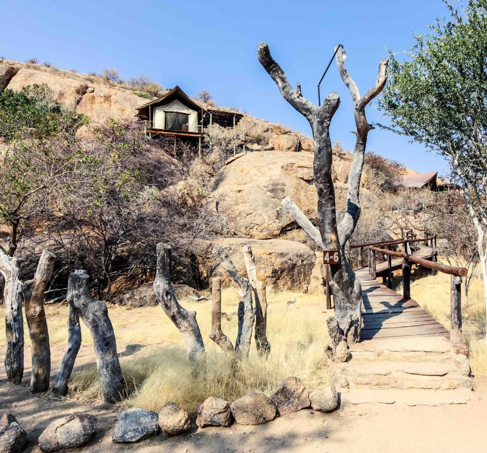 Ondudu Safari Lodge 奥马鲁鲁 外观 照片