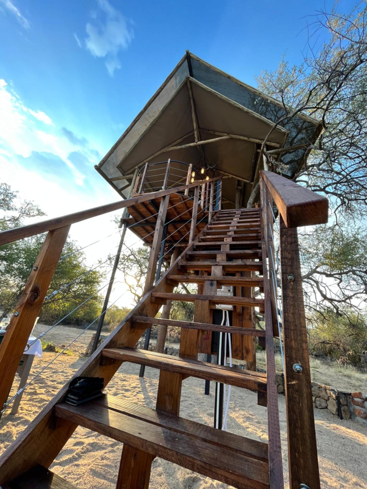 Ondudu Safari Lodge 奥马鲁鲁 外观 照片