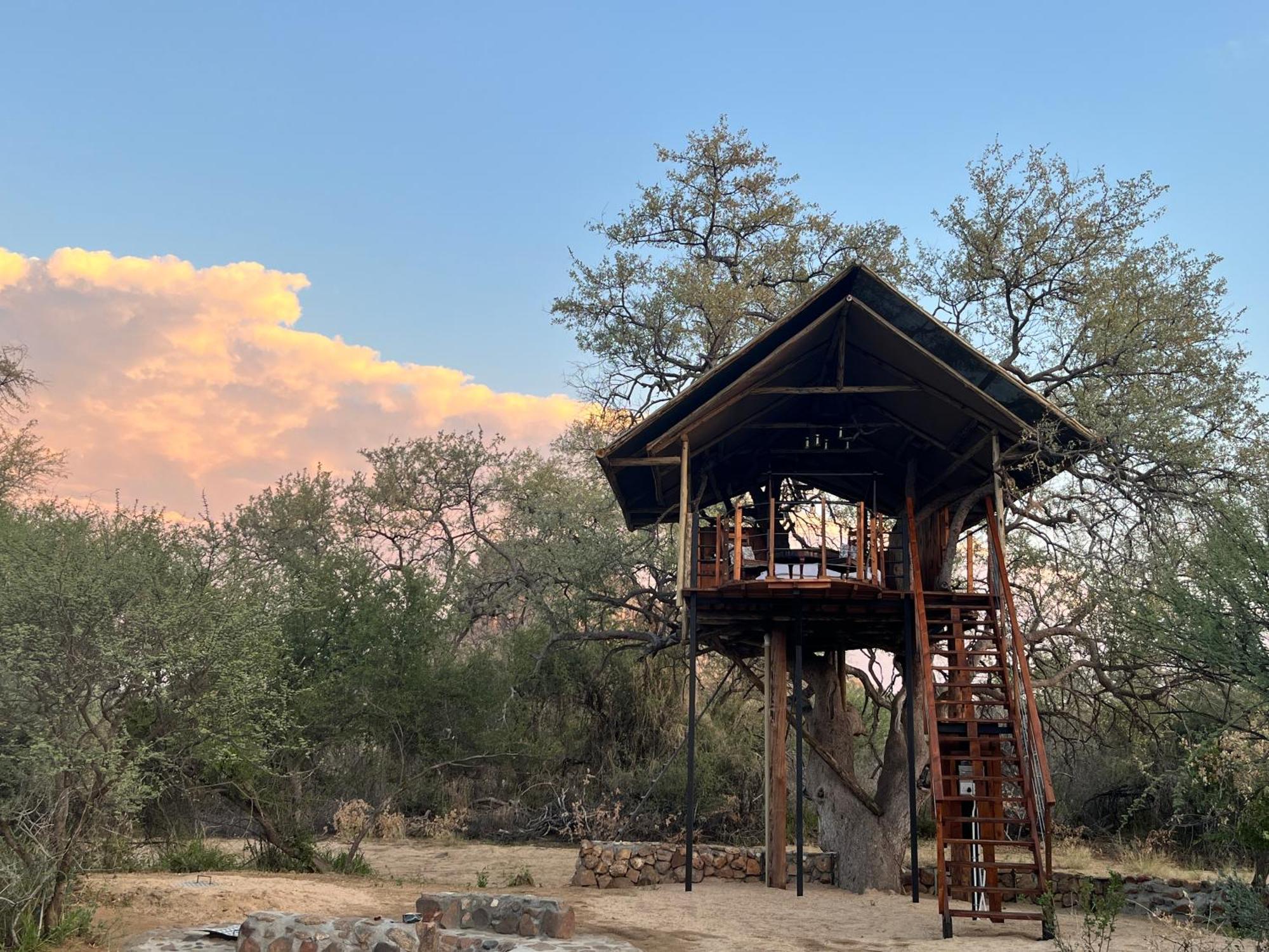 Ondudu Safari Lodge 奥马鲁鲁 外观 照片