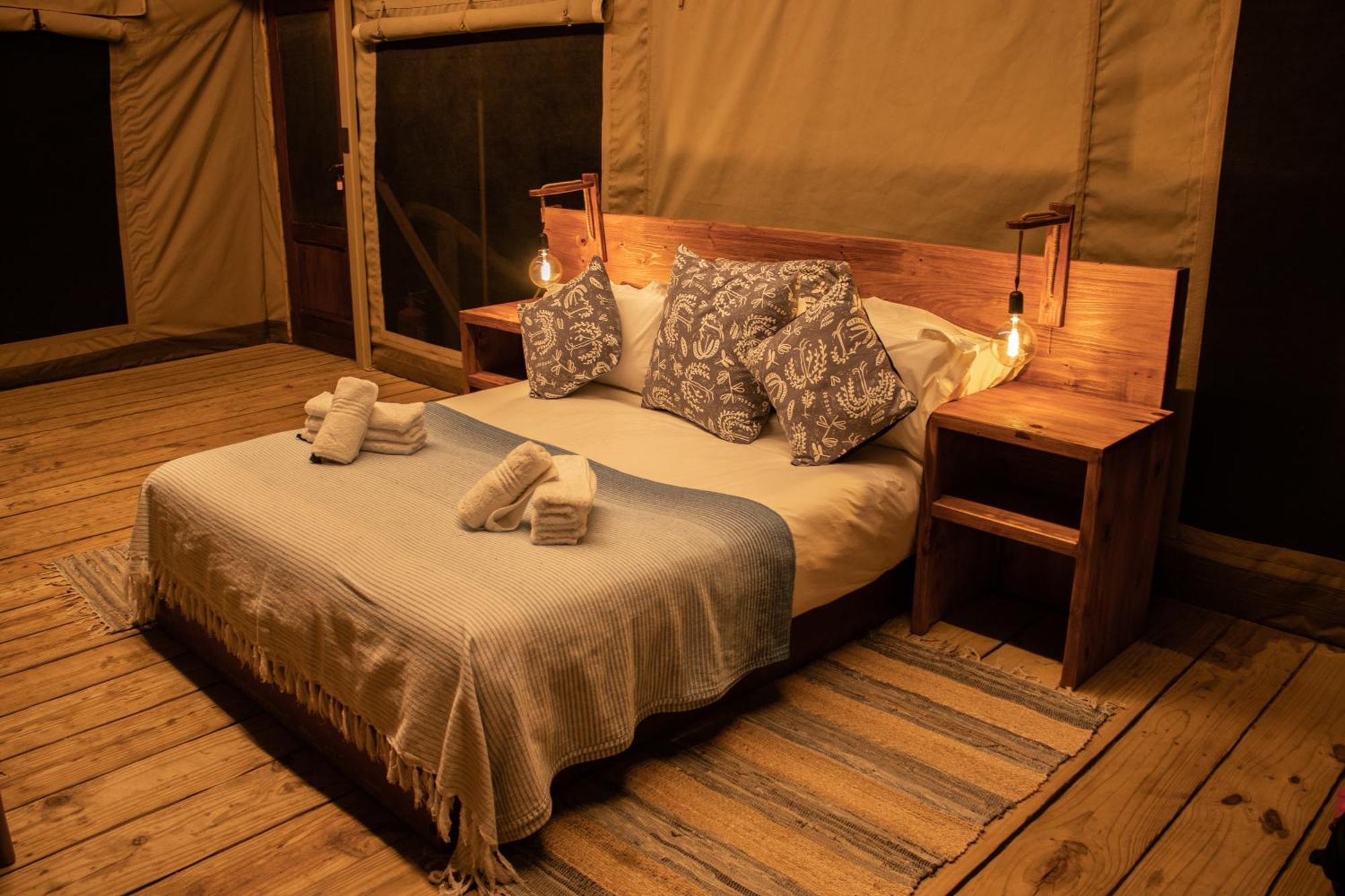Ondudu Safari Lodge 奥马鲁鲁 外观 照片
